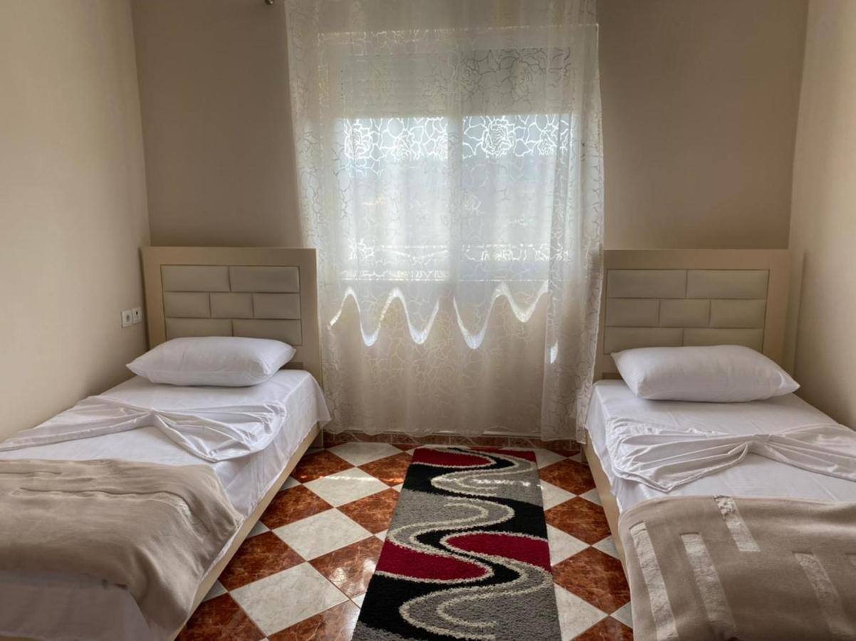 Dibra's Apartament *